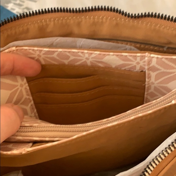 NWT TYLER RODAN Carlton crossbody bag - Picture 7 of 7